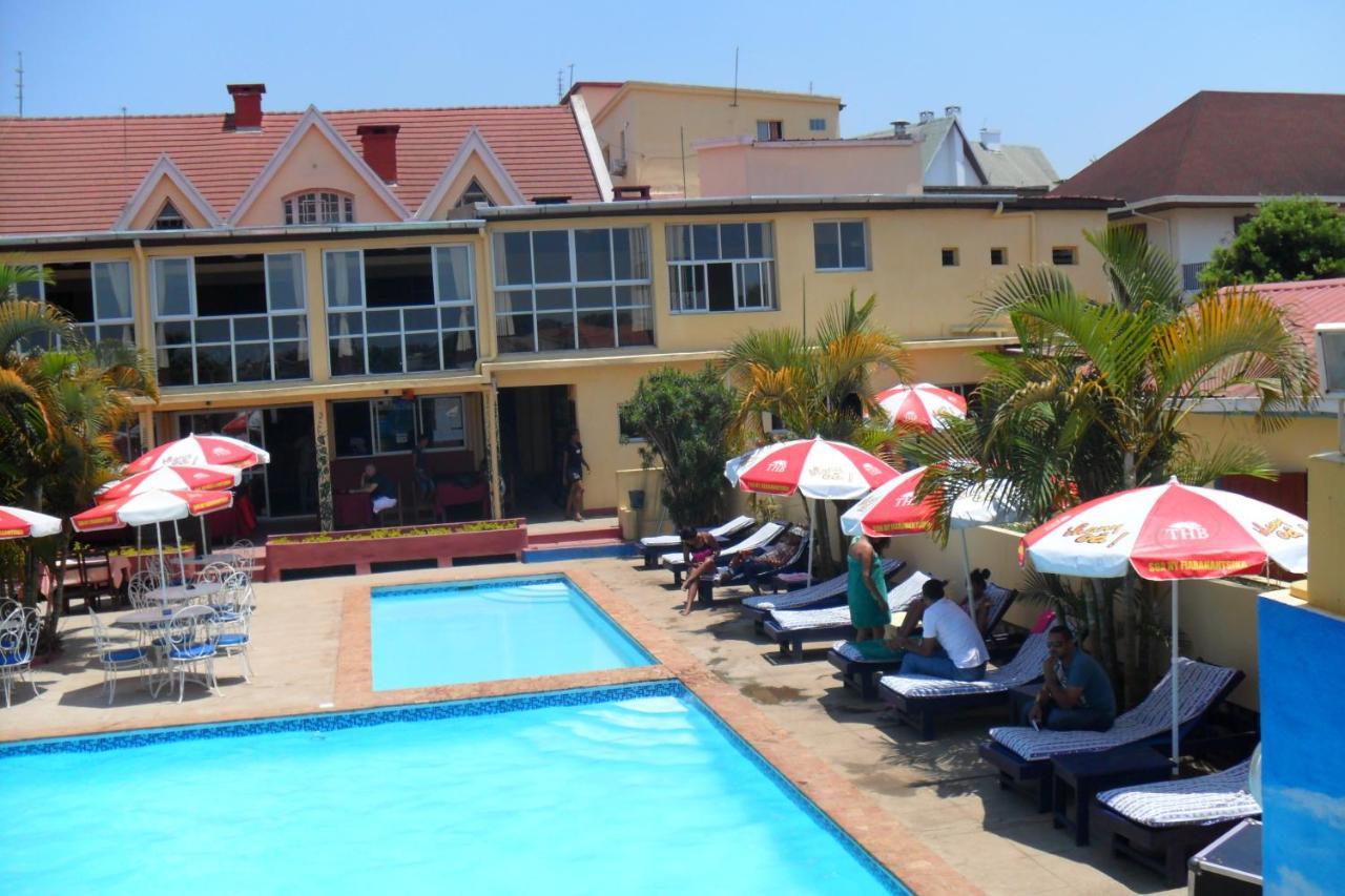 Hotel - Appartement Meuble " Les Flots Bleu " Antananarivo Exterior foto