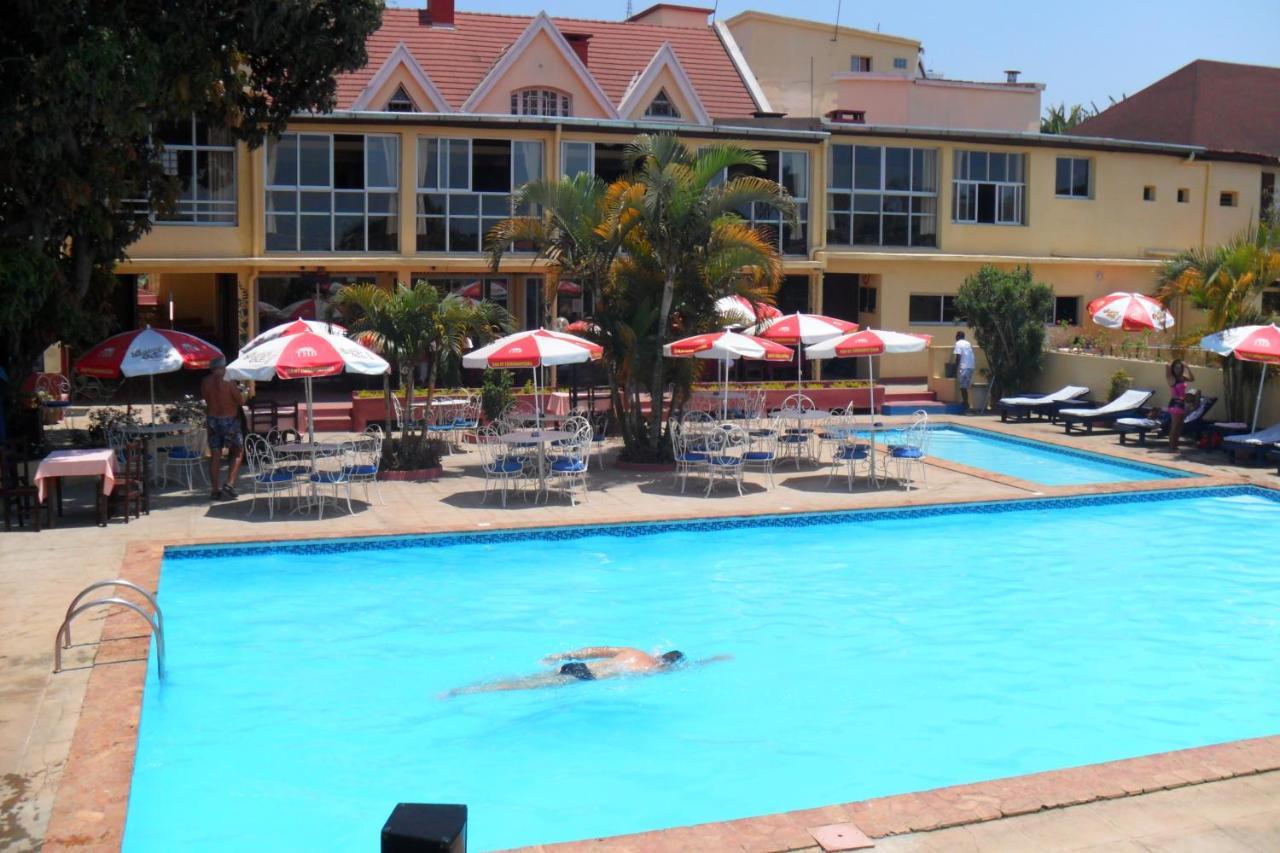Hotel - Appartement Meuble " Les Flots Bleu " Antananarivo Exterior foto